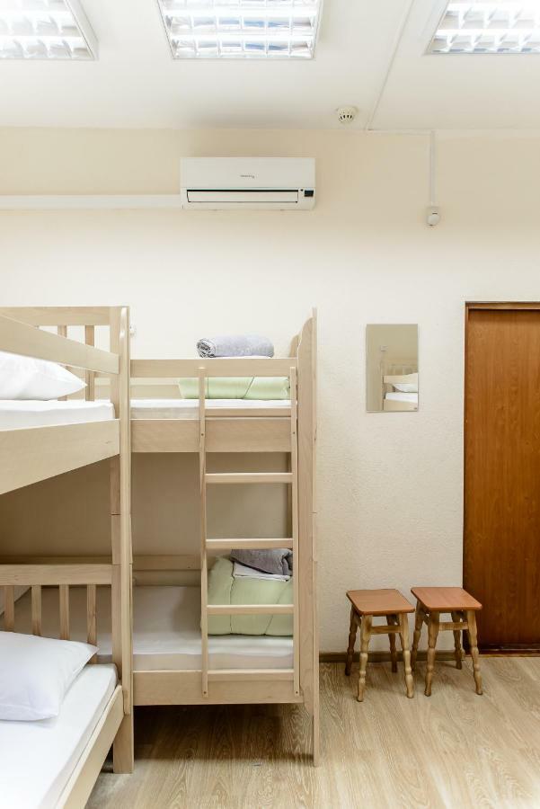 Globus Lipki Hostel Kiev Luaran gambar