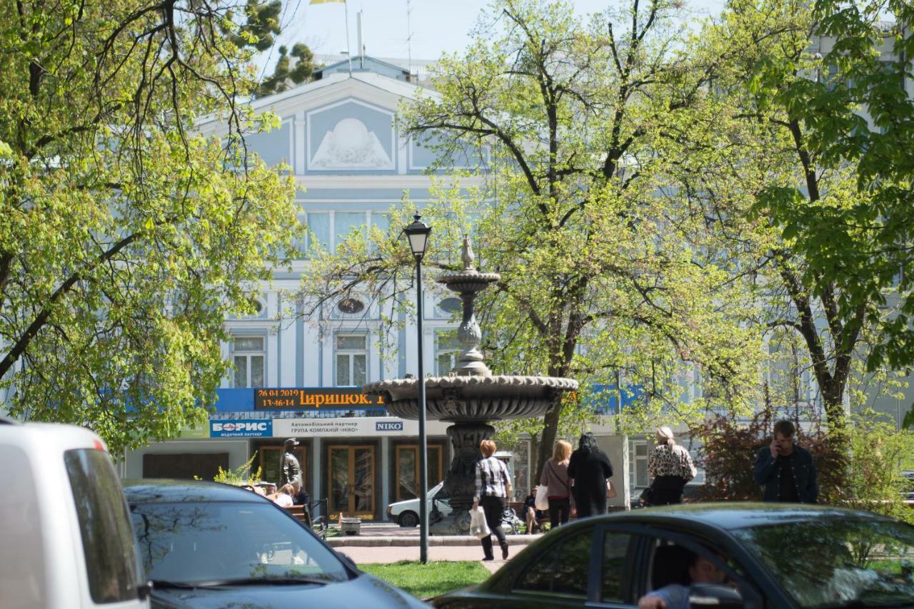 Globus Lipki Hostel Kiev Luaran gambar