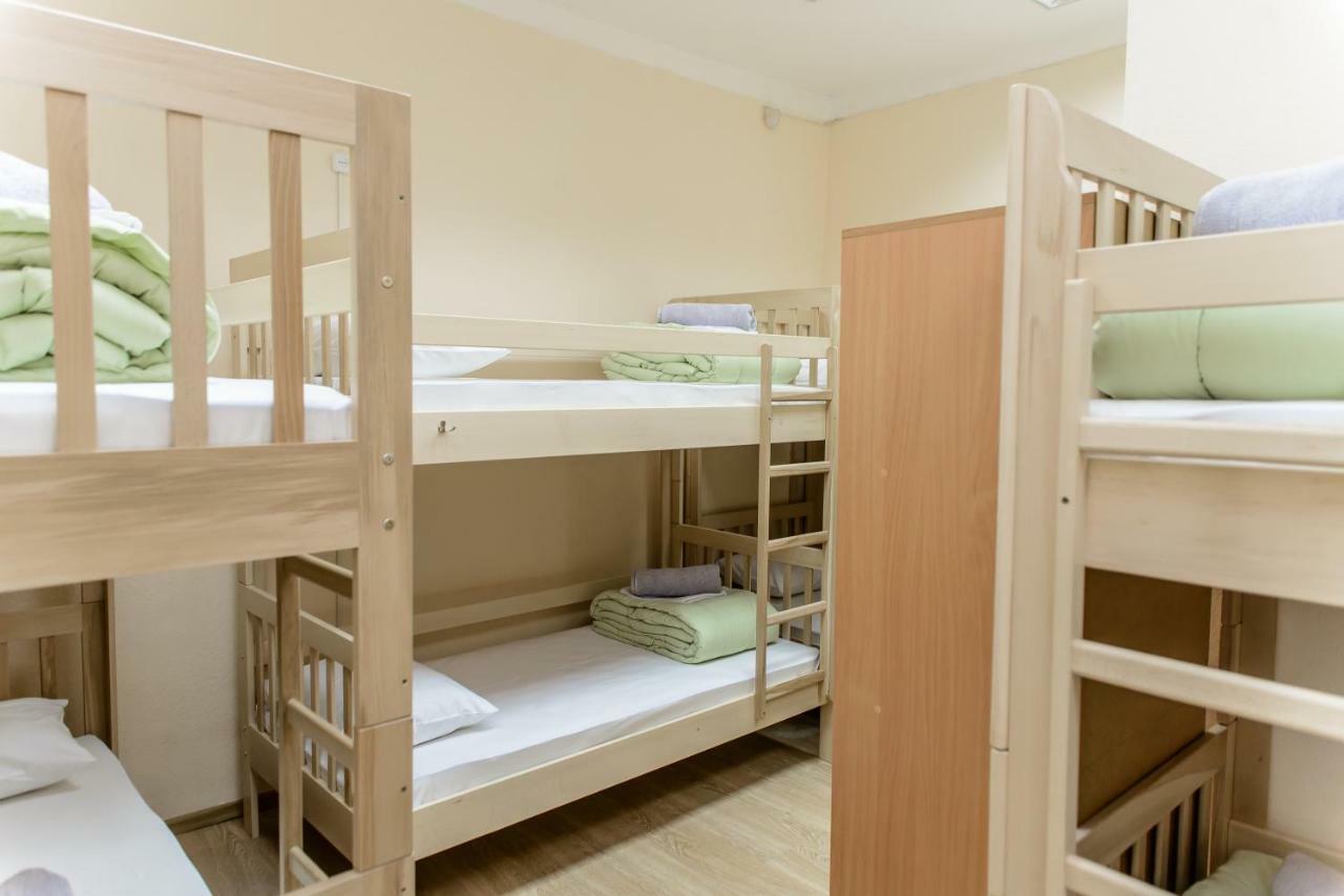 Globus Lipki Hostel Kiev Luaran gambar
