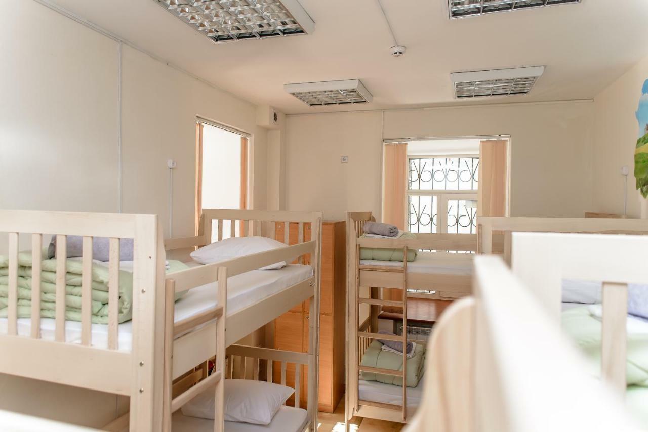 Globus Lipki Hostel Kiev Luaran gambar