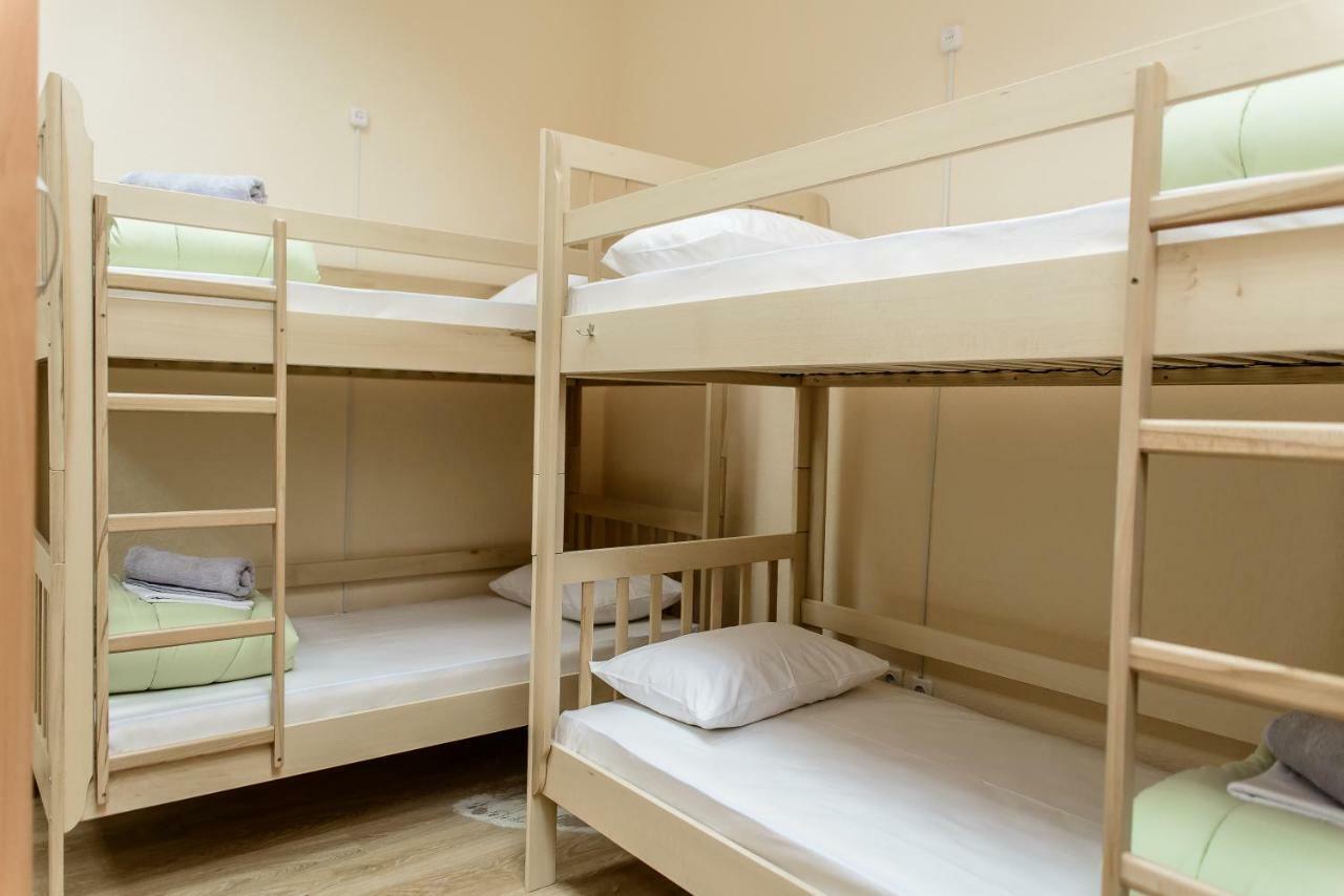 Globus Lipki Hostel Kiev Luaran gambar