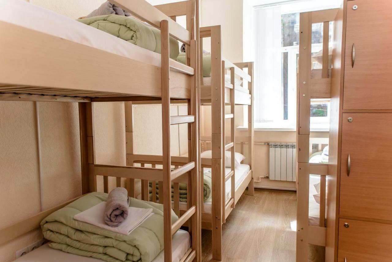 Globus Lipki Hostel Kiev Luaran gambar