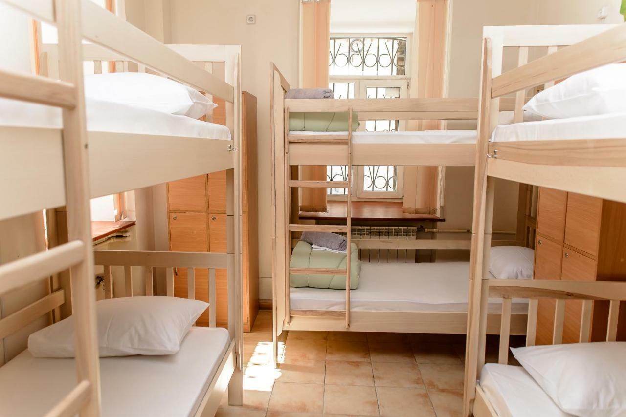 Globus Lipki Hostel Kiev Luaran gambar