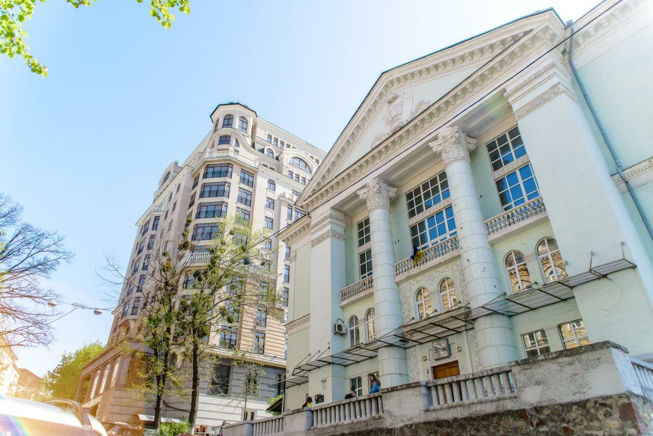 Globus Lipki Hostel Kiev Luaran gambar