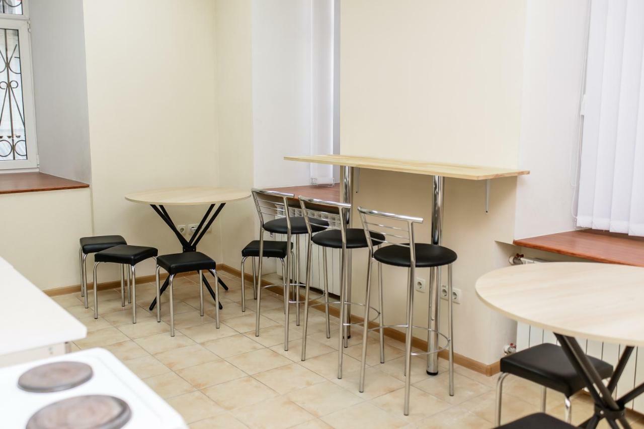 Globus Lipki Hostel Kiev Luaran gambar