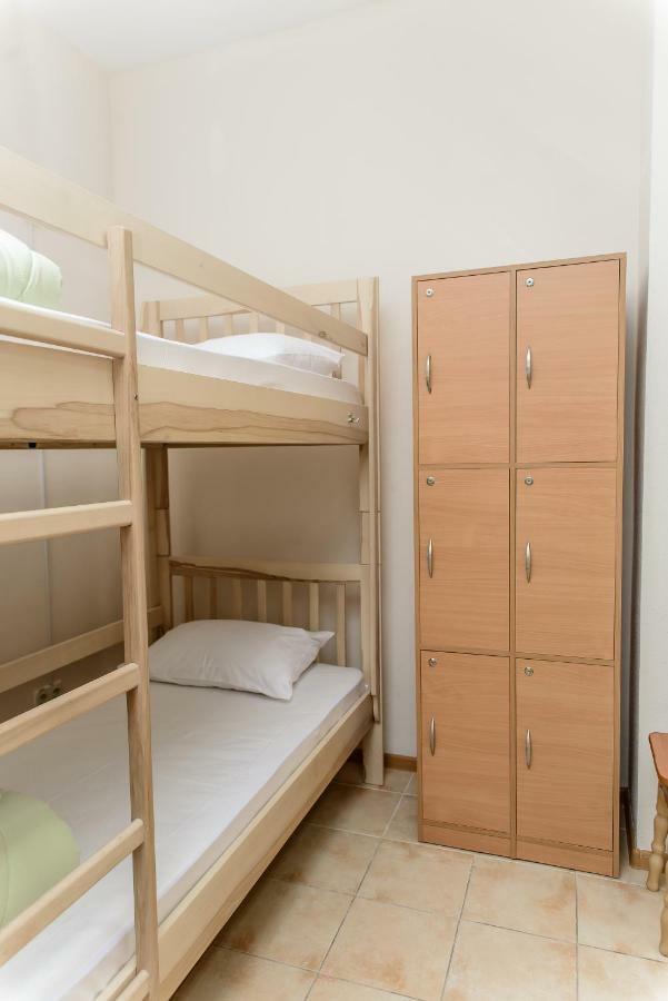 Globus Lipki Hostel Kiev Luaran gambar