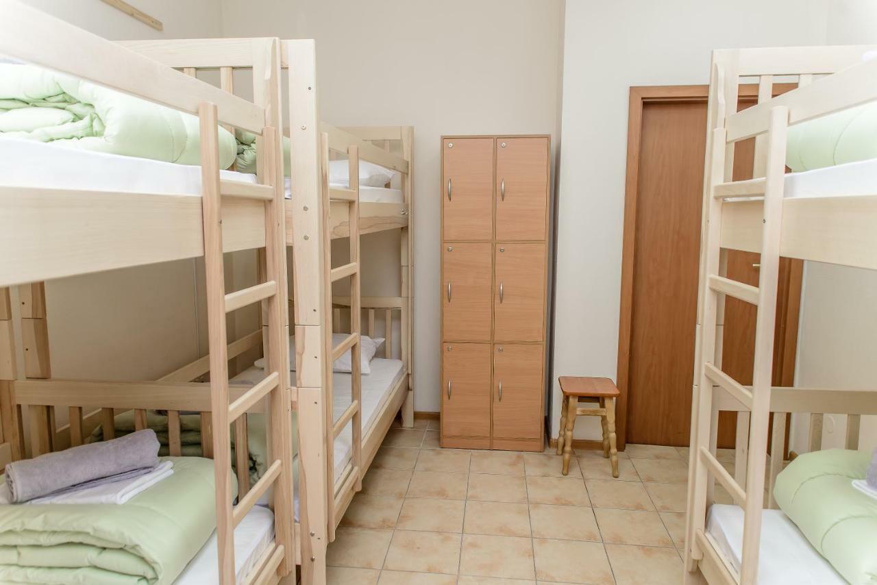 Globus Lipki Hostel Kiev Luaran gambar