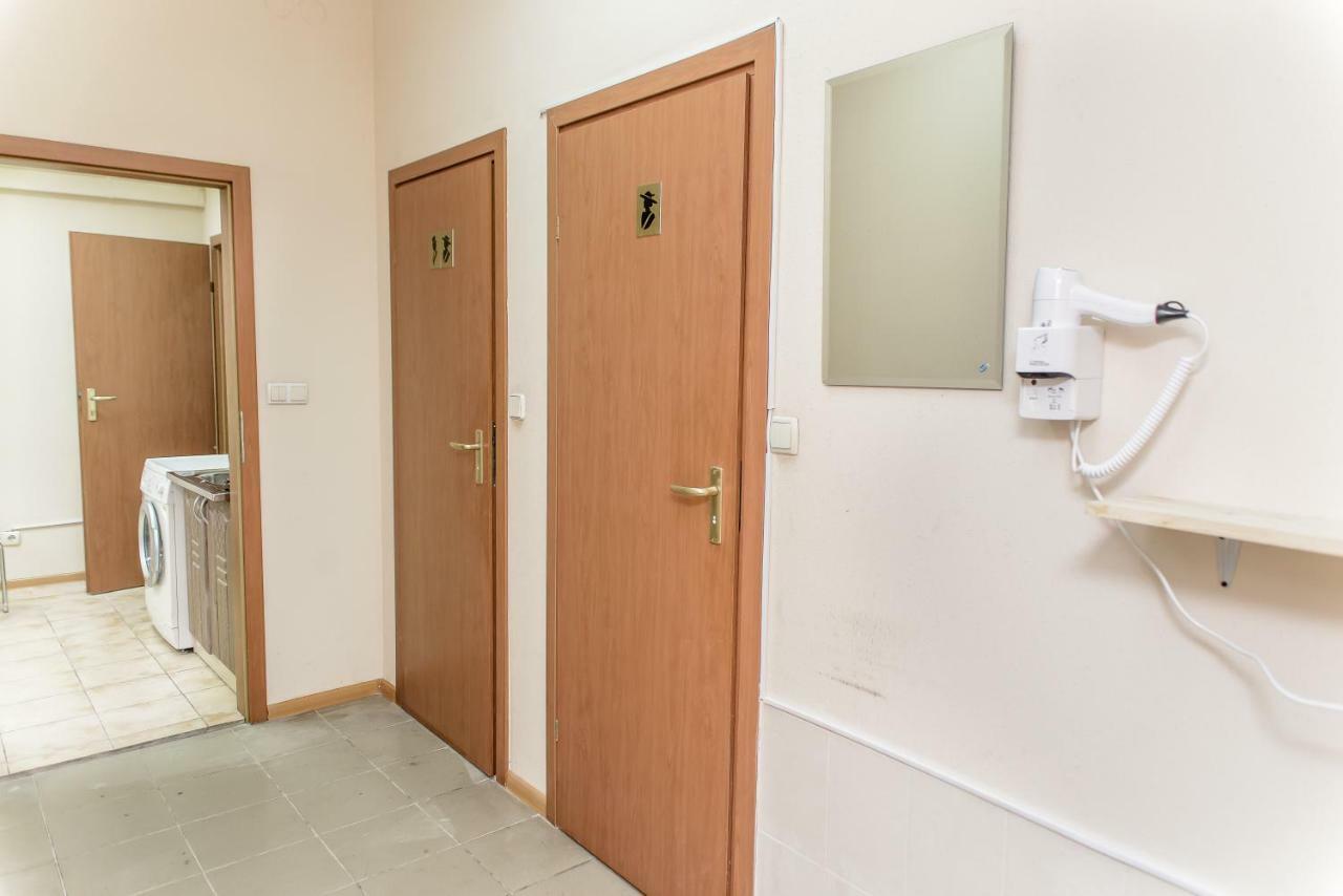Globus Lipki Hostel Kiev Luaran gambar