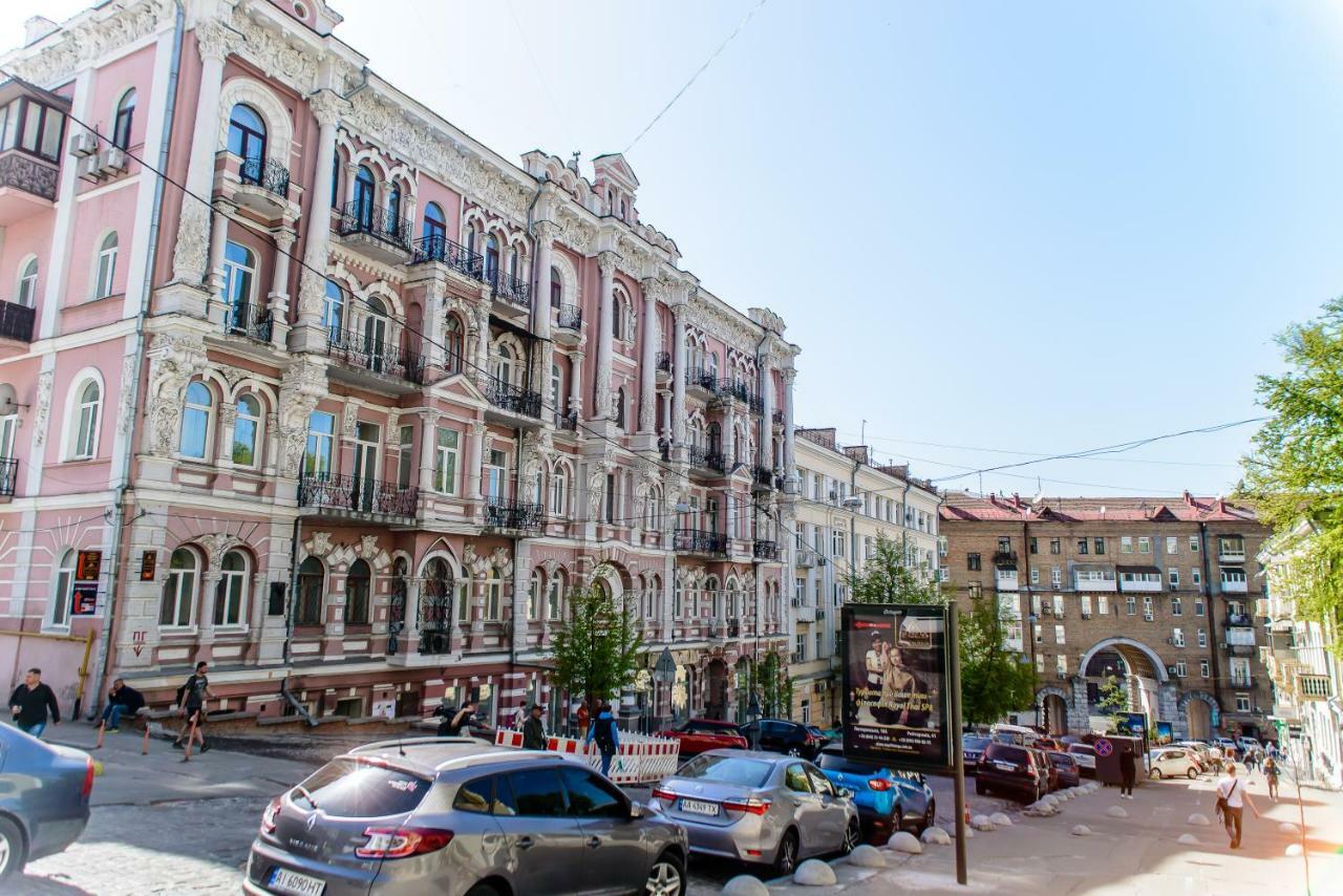 Globus Lipki Hostel Kiev Luaran gambar
